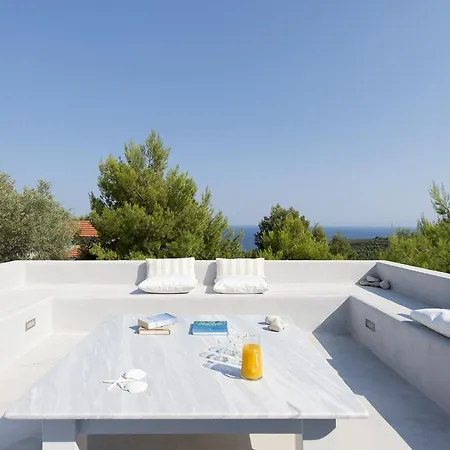 Anemolia With Private Pools Near The Beautiful Beaches Of Alonissos *