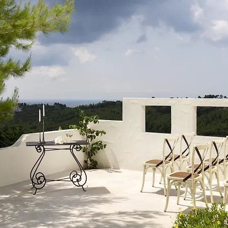 Villa Anemolia With Private Pools Near The Beautiful Beaches Of Alonissos Isomata