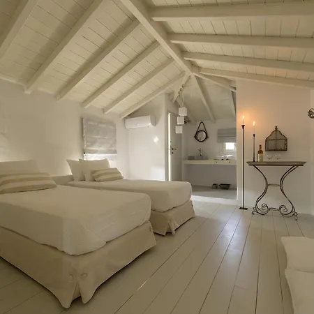 Anemolia With Private Pools Near The Beautiful Beaches Of Alonissos *