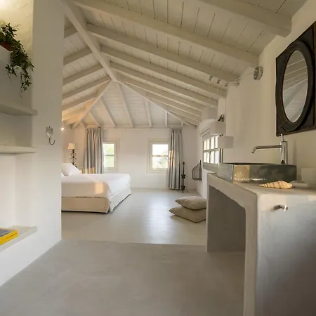 Willa Anemolia With Private Pools Near The Beautiful Beaches Of Alonissos *