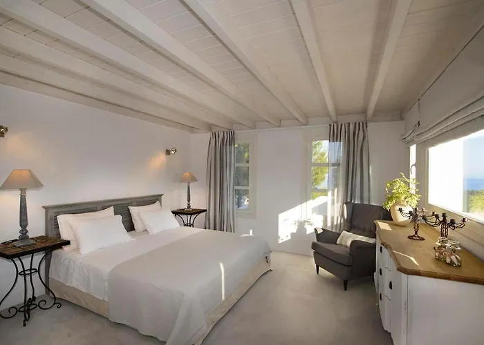 Villa Anemolia With Private Pools Near The Beautiful Beaches Of Alonissos Isomata