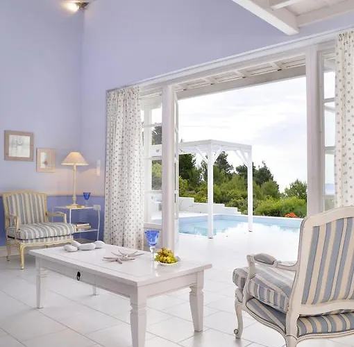 Anemolia With Private Pools Near The Beautiful Beaches Of Alonissos Isomata