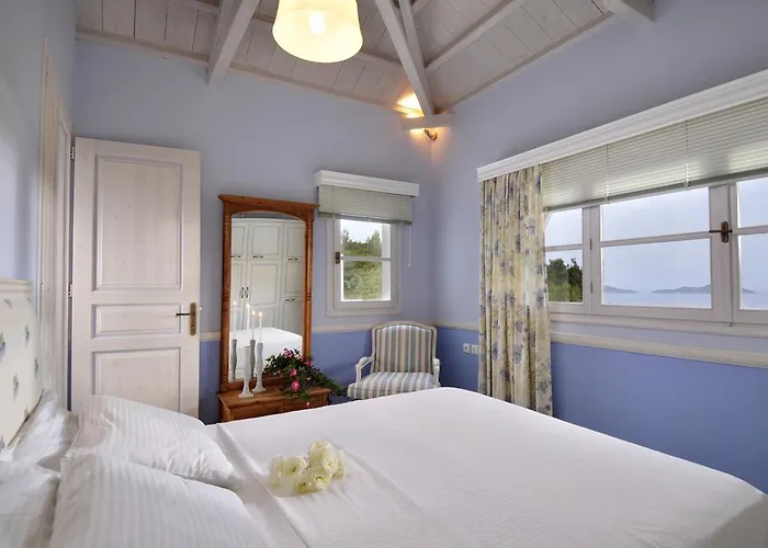 Anemolia With Private Pools Near The Beautiful Beaches Of Alonissos Villa Isomata