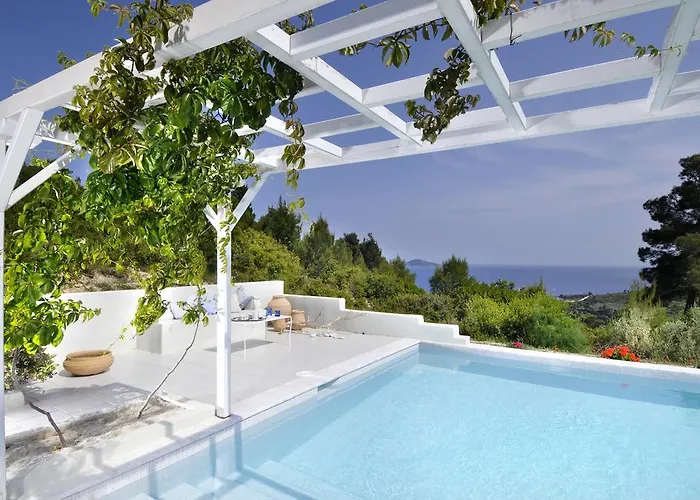 Villa Anemolia With Private Pools Near The Beautiful Beaches Of Alonissos Isomata