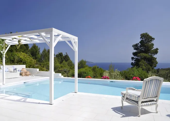 Anemolia With Private Pools Near The Beautiful Beaches Of Alonissos *