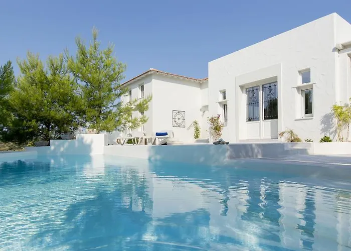 Villa Anemolia With Private Pools Near The Beautiful Beaches Of Alonissos Isomata