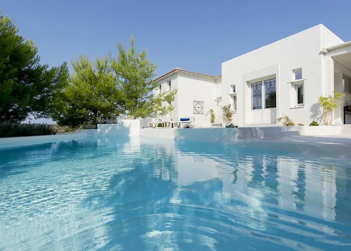Villa Anemolia With Private Pools Near The Beautiful Beaches Of Alonissos *