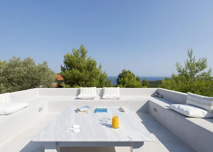 Anemolia With Private Pools Near The Beautiful Beaches Of Alonissos *