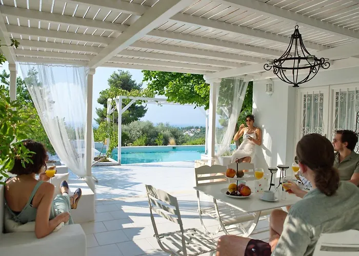 Villa Anemolia With Private Pools Near The Beautiful Beaches Of Alonissos